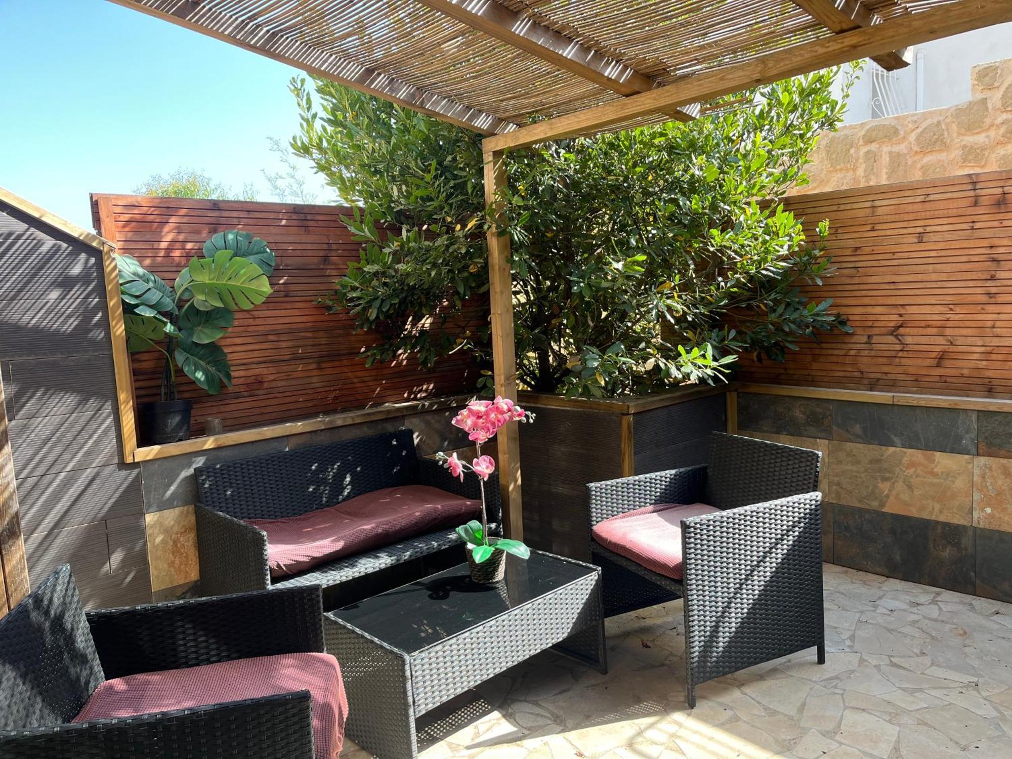 Reves De Vie Studio Avec Terrasse Le Figuerolles Cassis Eksteriør billede